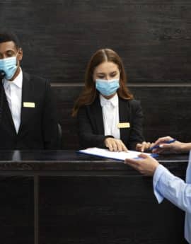 Transmisión de confianza y seguridad sanitaria: la recepción y atención al cliente