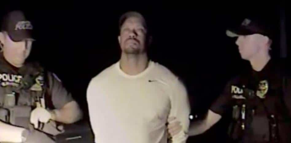 Tiger Woods imágen de su arresto por conducir bajo la influencia del alcohol