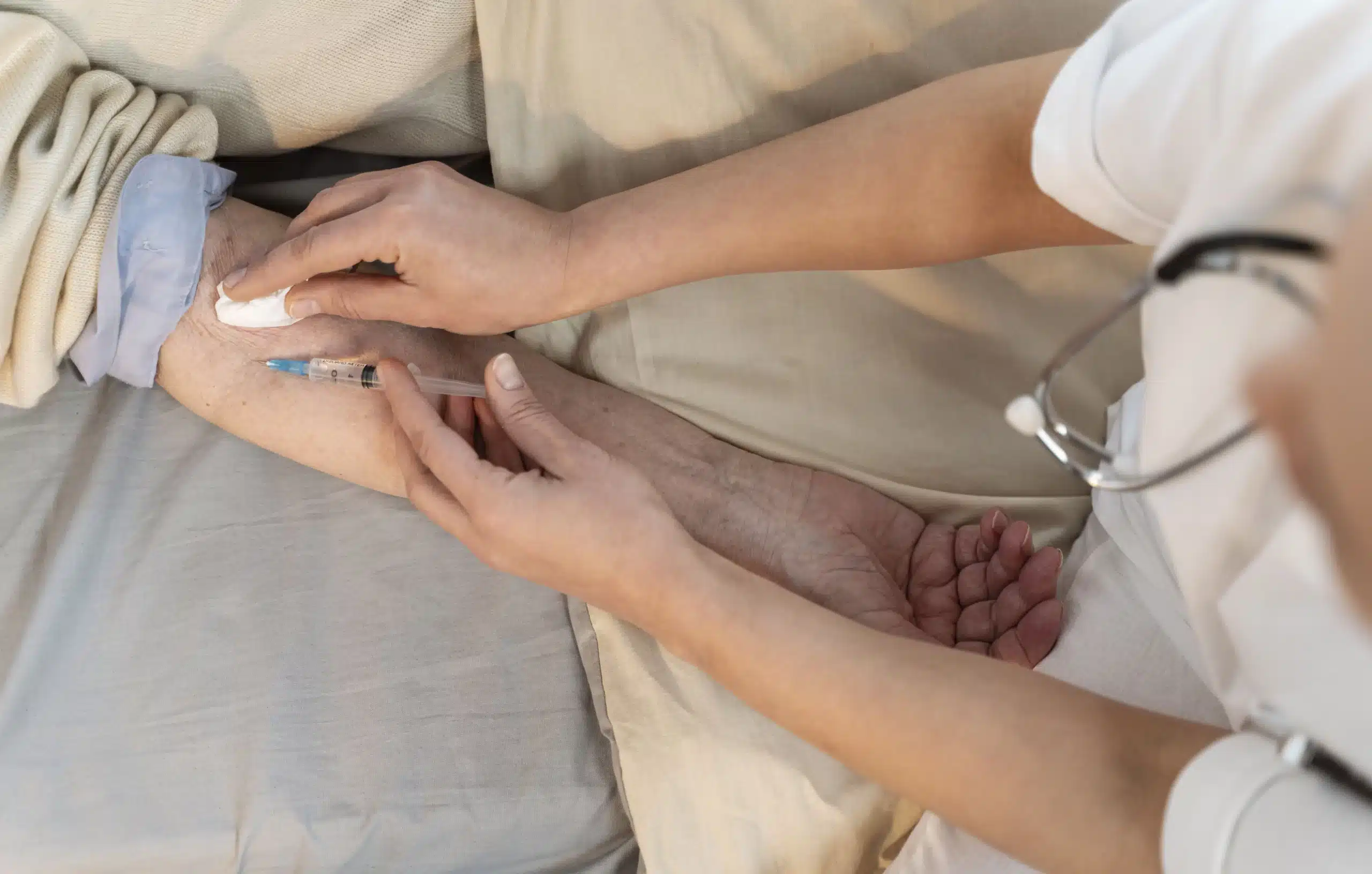 CUIDADOS EN LA UNIDAD DE HEMODIÁLISIS